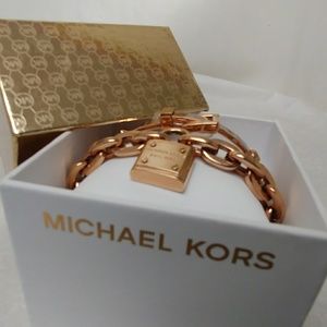 **SOLD**Michael Kors rose gold bracelet